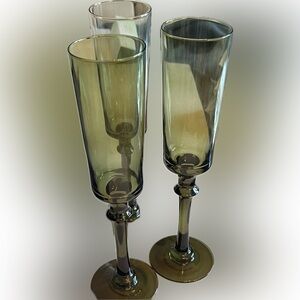 Karma Fairfax Champagne Flute Glass in Olive set of 3 / 8 ounces each - NWT